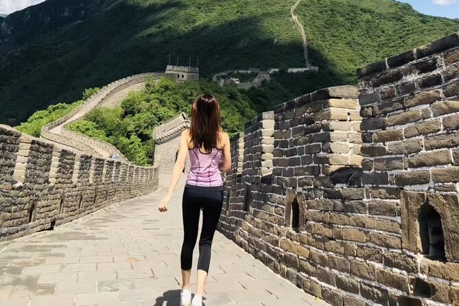 ZANBUS: Trip to the Mutianyu Great Wall and Summer Palace - Guide support, headphones, and group rhythm
