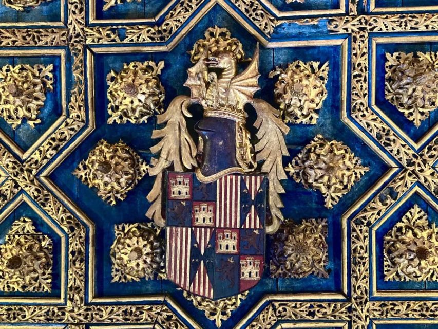 Zaragoza: Aljafería Palace guided tour in Spanish - Digital recreations, models, sounds, and smells